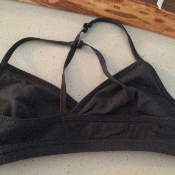 Lulu low impact sports bra / yoga bra - Picture 2 of 3